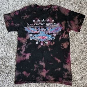 Daughtry and 3 doors down concert tee